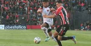 Photo of Colón tuvo una mejoría pero no pudo pasar del empate ante Chacarita