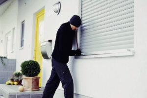 Photo of INVESTIGAN ROBO DOMICILIARIO EN LAS VARILLAS