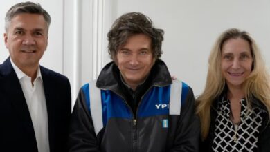 Photo of Javier y Karina Milei recibieron al gobernador Leandro Zdero