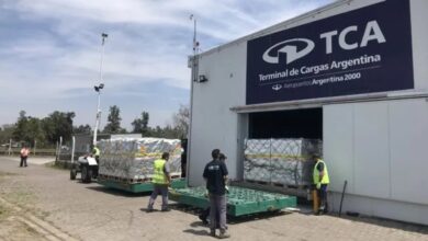 Photo of Por una falla de logística, está colapsada la terminal de cargas de Ezeiza