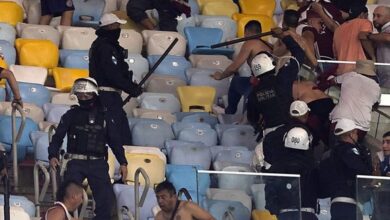 Photo of Palazos y balas de goma en el Maracaná: el ataque de la policía brasileña a los hinchas de Lanús