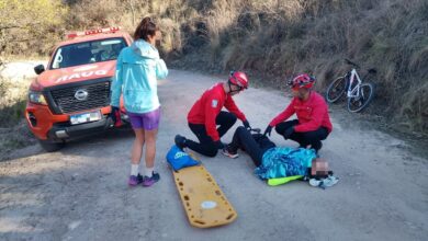 Photo of Personal del DUAR asistió a un ciclista que se accidentó en el Dique La Quebrada