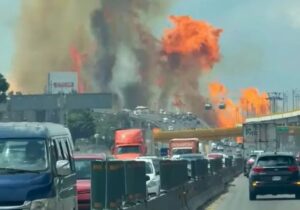 Photo of Tragedia en México: explota camión cisterna en Iztapalapa, al menos 8 muertos y 94 heridos