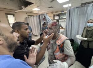 Photo of Gaza enfrenta crisis en bancos de sangre y laboratorios por falta de recursos