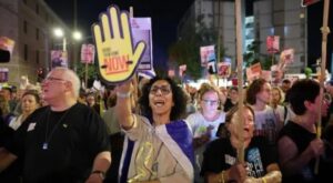 Photo of Miles de personas se movilizaron en Israel contra el gobierno de Netanyahu