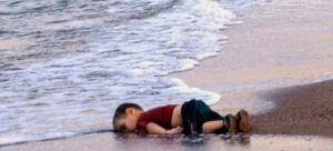 Photo of A 10 años de la muerte de Aylan Kurdi, un símbolo del drama migratorio