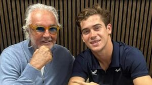 Photo of Flavio Briatore cambió su postura y parece confiar en Colapinto para 2026