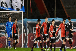 Photo of Colón no tuvo una mejoría y cayó ante Defensores de Belgrano