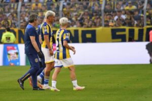 Photo of Alejo Véliz no quiere perderse nada y Ariel Holan lo pondría como titular