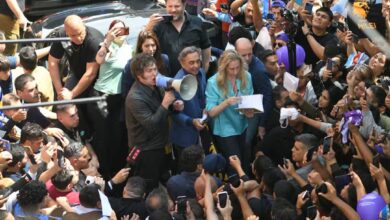 Photo of De visita en Santiago, Javier Milei volvió a polarizar con el kirchnerismo