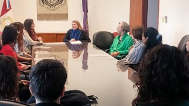 Photo of Reconocimiento a abanderada y escoltas de Sociales