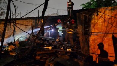 Photo of En Córdoba, el fuego consumió tres viviendas sin que se registraran víctimas