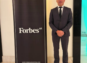 Photo of EL INTENDENTE MAURO DANIELE PRESENTE EN LA CUMBRE DE FORBES
