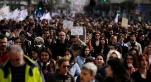 Photo of Huelga general en Grecia en contra de la reforma laboral