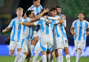 Photo of Argentina vapuleó a Australia y avanzó a octavos del Mundial Sub-20