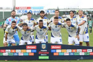 Photo of Con otro gol de penal de Di María, Central derrotó a Sarmiento y cumplió sus objetivos