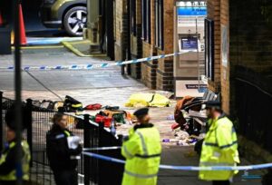 Photo of Horror en un tren de Londres: 10 apuñalados y 2 detenidos