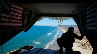 Photo of Donald Trump aumenta la presión sobre Venezuela con operaciones en una isla clave