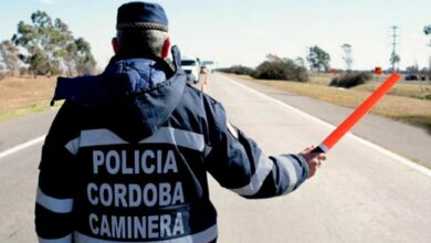 Photo of Tragedia en Oliva: una joven agente de policía perdió la vida en un control vial