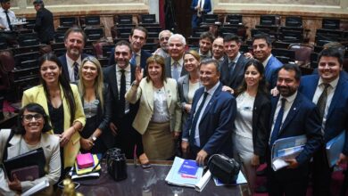 Photo of El Presupuesto de la vergüenza: Senadores arrodillados ante el FMI