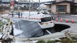 Photo of Japón: devastación tras un terremoto de magnitud 7,5 y un tsunami