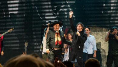 Photo of Javier Milei llegó al anfiteatro durante el show del Chaqueño, en una noche récord de ventas