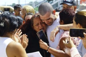 Photo of El régimen chavista liberó a 24 presos políticos en un operativo nocturno