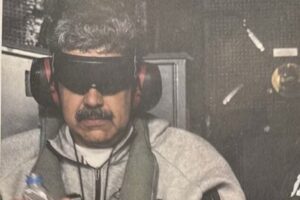 Photo of La primera imagen de Nicolás Maduro detenido por Estados Unidos