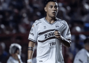 Photo of Newell’s avanza por Oscar Salomón y suma otro pilar defensivo para Orsi y Gómez