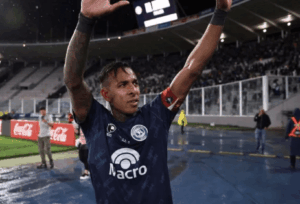Photo of Sebastián Villa aseguró que quiere jugar en River: «Si me llama Gallardo, viajo mañana»