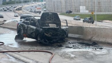 Photo of Córdoba: vehículo incendiado en cercanías de Mujer Urbana
