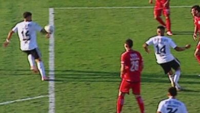 Photo of Polémico final: el VAR anuló un penal para Riestra y le dio la igualdad a Barracas en el descuento