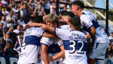 Photo of Gimnasia rugió en el Bosque: con un golazo de Barros Schelotto venció a Aldosivi y escala en el Apertura