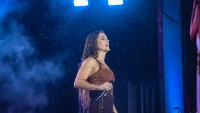 Photo of Soledad festejó 30 años en Cosquín: invitados y lluvia en una noche inolvidable