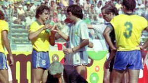 Photo of El “Bidón de Branco” volvió a escena: el exfutbolista brasileño apuntó contra Argentina