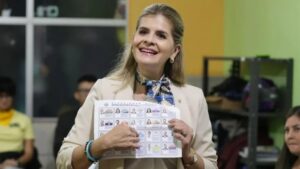 Photo of Laura Fernández será la nueva presidenta de Costa Rica tras ganar en primera vuelta