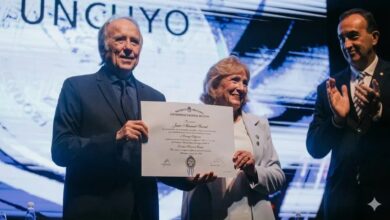 Photo of Joan Manuel Serrat recibió el doctorado honoris causa de la Universidad Nacional de Cuyo