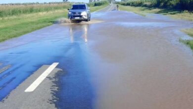 Photo of Interrumpen el paso vehicular en una ruta de Córdoba por agua en la calzada
