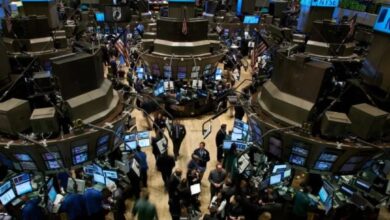 Photo of Golpe a los mercados: acciones argentinas se hunden en Wall Street y sube el Riesgo País
