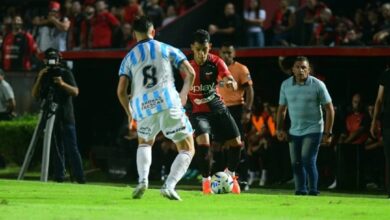 Photo of Con polémica y un gol de penal, Racing cayó ante Colón en Santa Fe