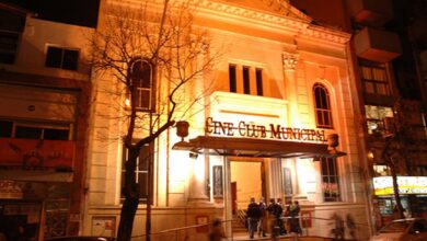 Photo of Cineclub Municipal celebró 25 años con música, arte y la escultura restaurada de Daniel Salzano