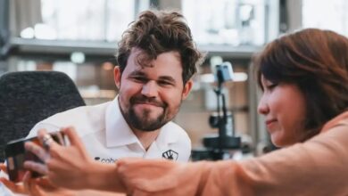 Photo of Insólito: el número 1 del ajedrez denunció a su rival tras una selfie
