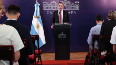 Photo of El Gobierno revocó acreditaciones de prensa en la Casa Rosada por supuesto espionaje ruso