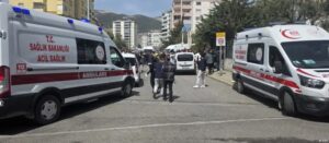 Photo of Nuevo ataque armado en una escuela de Turquía: al menos nueve muertos y varios heridos graves