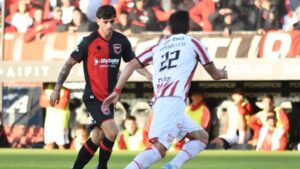 Photo of Newell’s no se hace fuerte en casa y cierra el Apertura en deuda