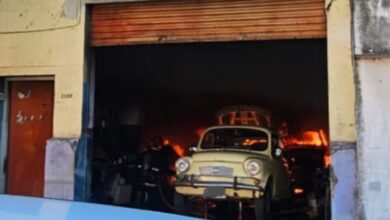 Photo of Córdoba: se incendiaron 5 autos en un taller de chapa y pintura