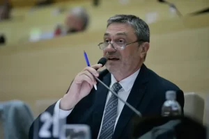Photo of EL LEGISLADOR GUSTAVO TÉVEZ RETOMÓ SU BANCA