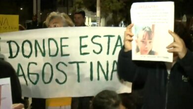 Photo of Vecinos se movilizaron en Córdoba por la desaparición de una adolescente