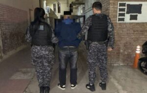 Photo of DETENIDO POR ROBO EN COMERCIO DE LA FRANCIA