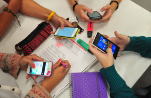 Photo of Más países restringen celulares en escuelas mientras Unesco impulsa ciudadanía digital